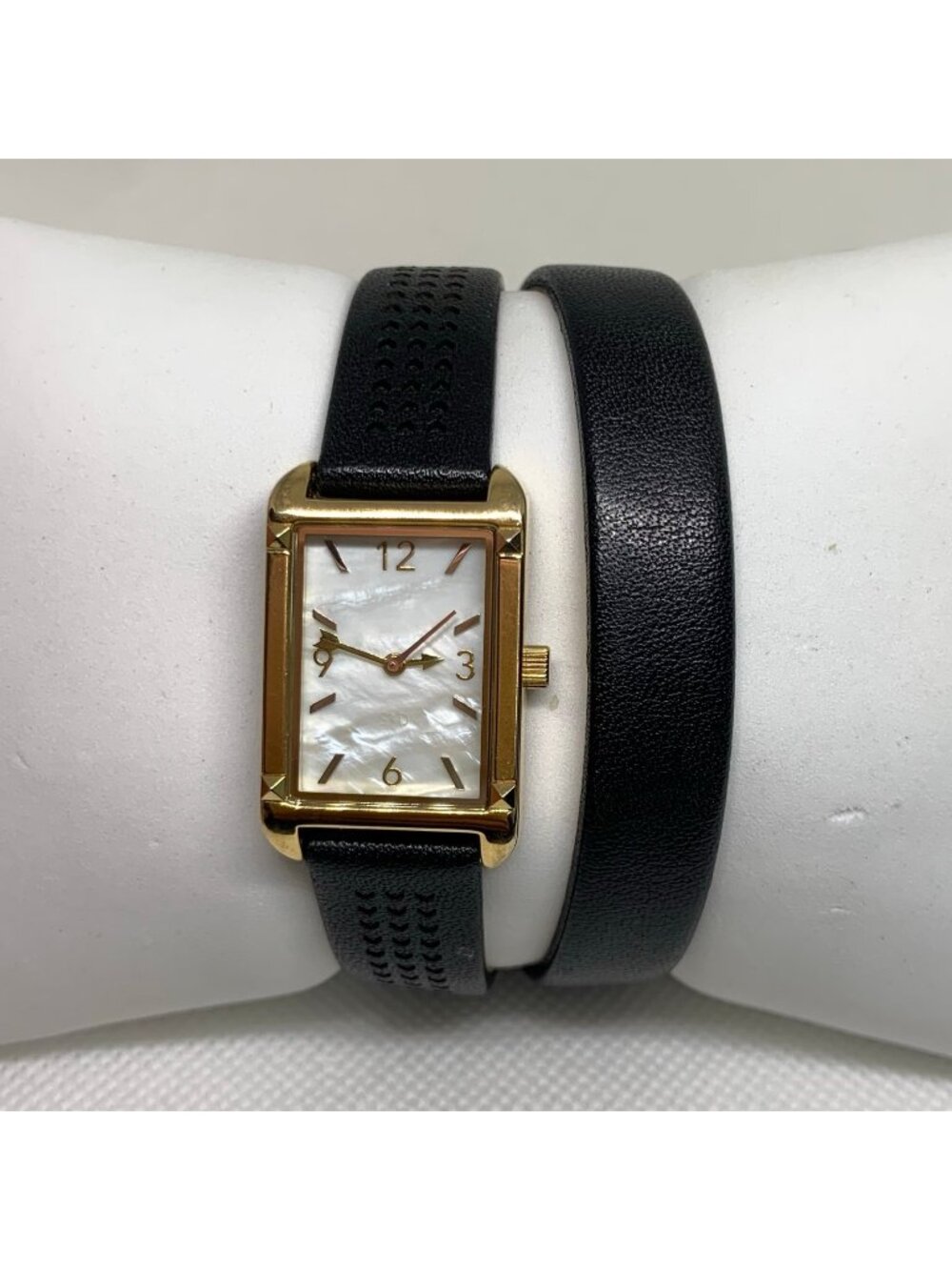 Stella & Dot Pyramid Tank Watch Double Wrap Black leather gold tone 20mm running